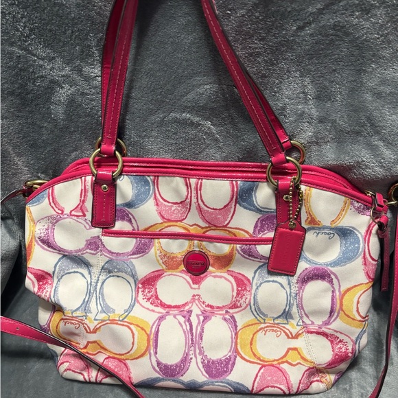 Coach F21910 Signature Scribble
Carryall Bag Colorful, Great Condition! - Picture 9 of 11